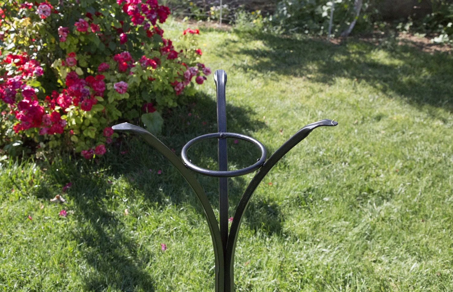 36" Steel Birdbath Stand 3 36" Steel Birdbath Stand - Image 3