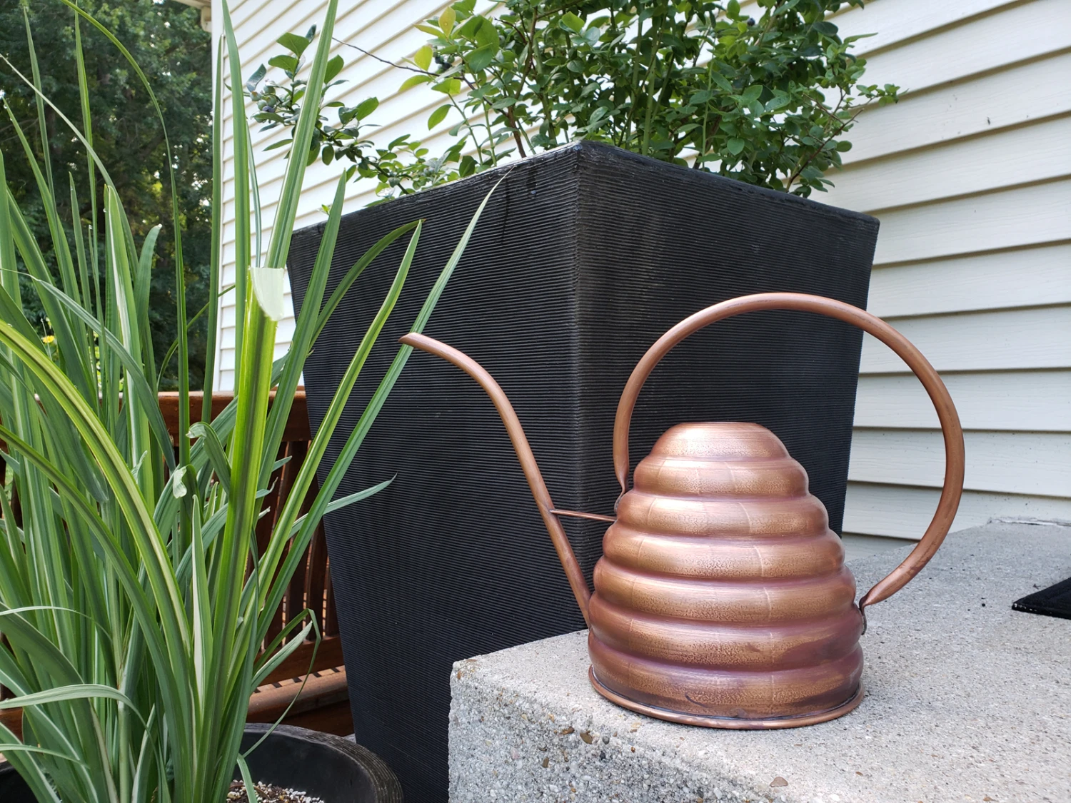 Bee Home Copper Watering Can 2 Bee Home Copper Watering Can - Image 2