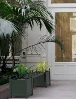 Versailles Bench With Two Large Planters