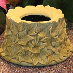 Ivy Gazing Globe Collar